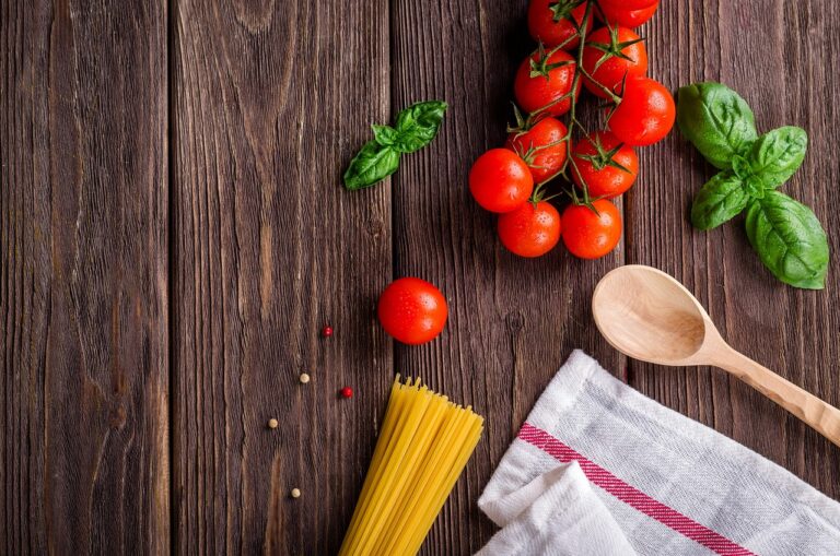 Cucinare la pasta al pomodoro per ridurre la glicemia: 5 efficaci consigli dei medici